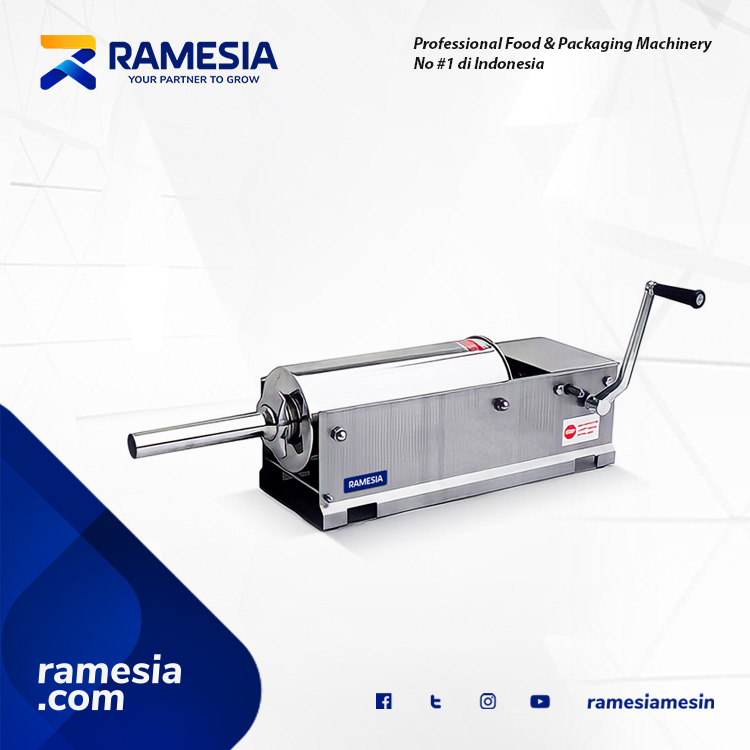 Model & Tipe : SSF SH5 Penggerak : Manual Hydrolic Volume Tabung : 5 Liter Diameter Tabung : 140 x 320 mm Material : Stainless Steel Berat : 12 Kg Dimensi : 590 mm x 230 mm x 240 mm Mesin Cetak Sosis Manual Horizontal 5 Liter